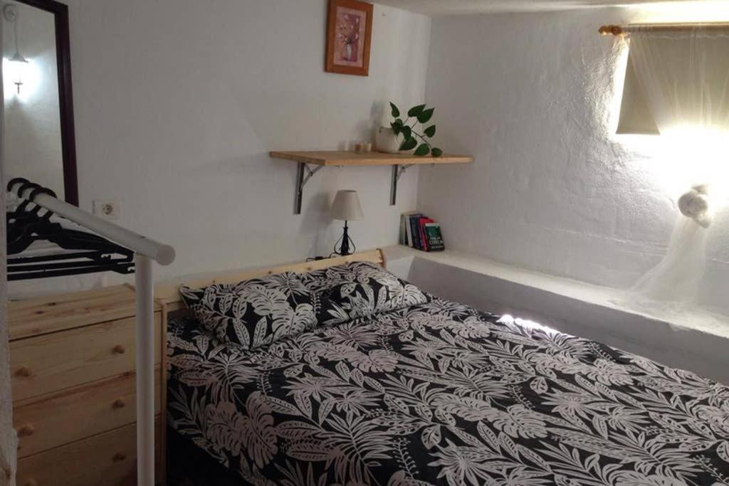 Half Wooden Rural Apartment ファスニア エクステリア 写真