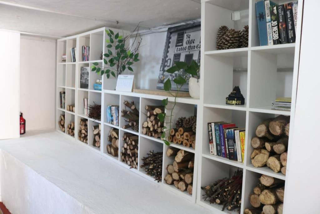 Half Wooden Rural Apartment ファスニア エクステリア 写真