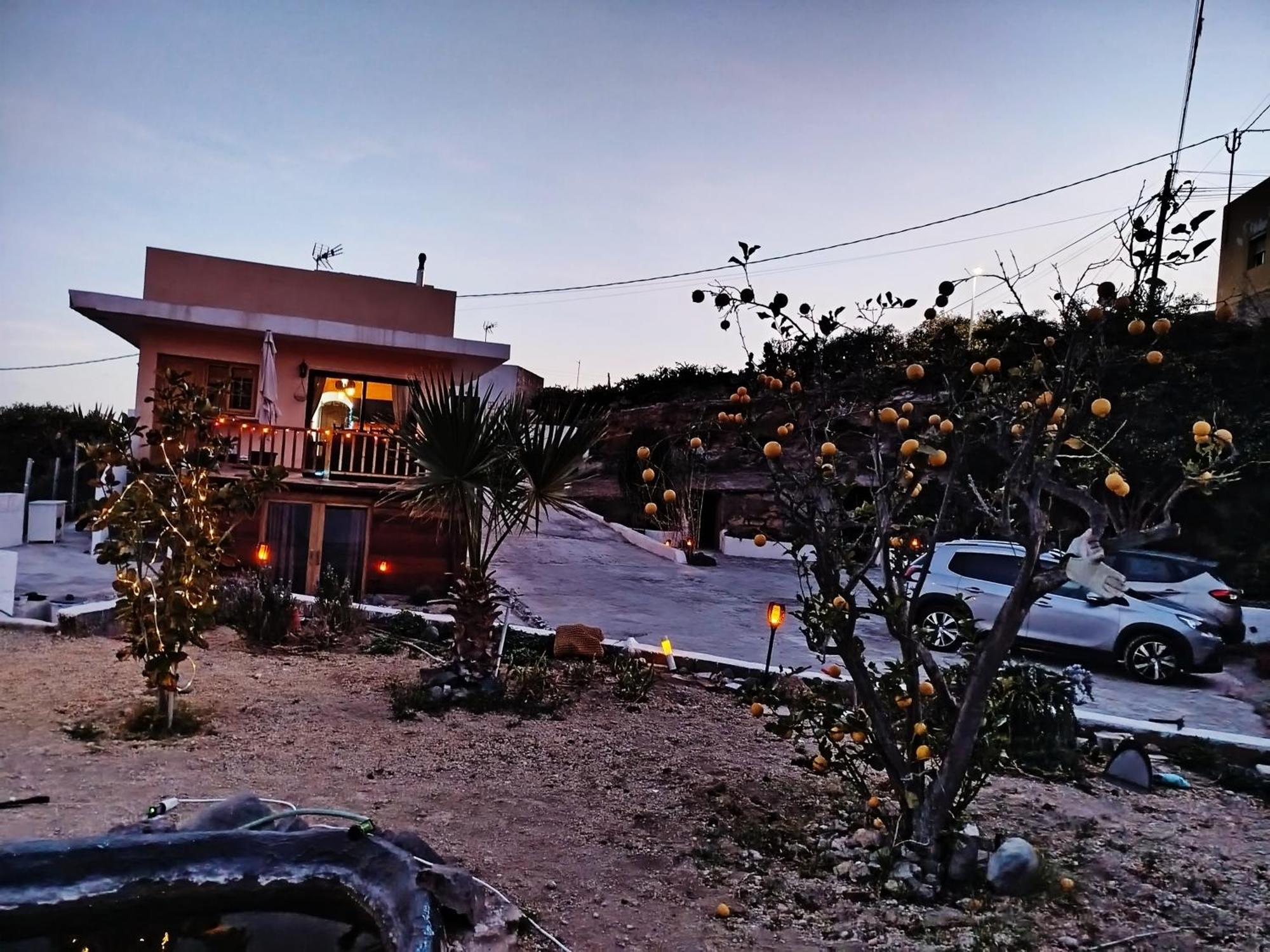 Half Wooden Rural Apartment ファスニア エクステリア 写真